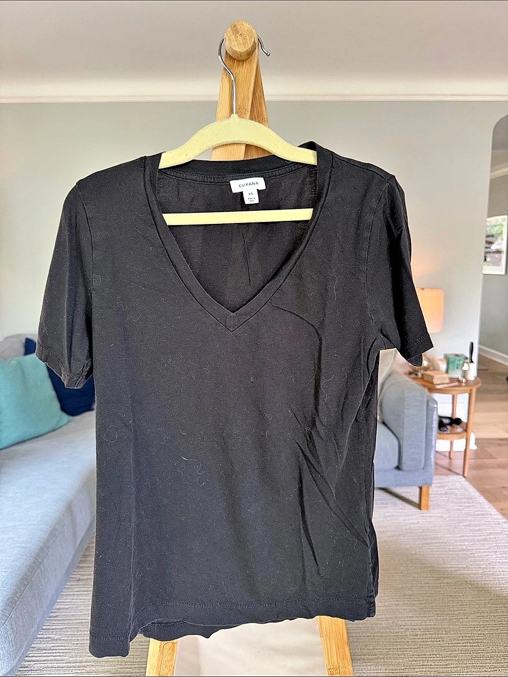 CUYANA Pima V-Neck Tee Black V-Neck Tee Size XS